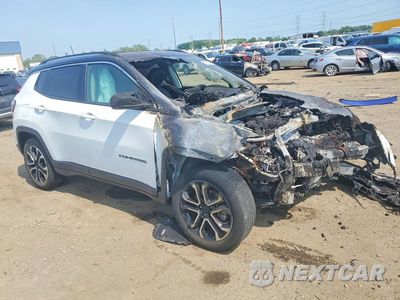 Czwarte zdjęcie samochodu z boku: 2022 JEEP COMPASS LIMITED VIN:3C4NJDCB3NT160763 - miniatura