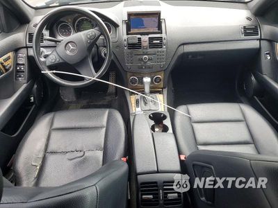 Zdjęcie 8 z 12 samochodu: 2010 MERCEDES-BENZ C 350 VIN:WDDGF5GB7AR114503 - miniatura