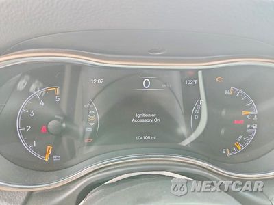 Zdjęcie 9 z 14 samochodu: 2016 JEEP GRAND CHEROKEE LIMITED VIN:1C4RJEBM4GC314731 - miniatura