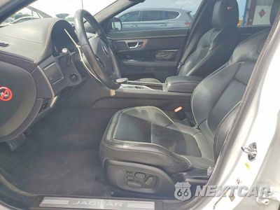 Zdjęcie 7 z 12 samochodu: 2014 JAGUAR XF RS VIN:SAJWA0KZ1EMU18121 - miniatura