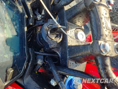 Zdjęcie 8 z 9 samochodu: 2017 HONDA CB500 F VIN:MLHPC4562H5400485 - miniatura