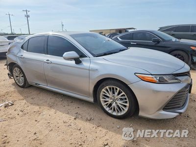 Czwarte zdjęcie samochodu z boku: 2018 TOYOTA CAMRY HYBRID XLE VIN:4T1B21HK2JU500956 - miniatura