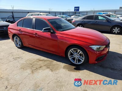 Czwarte zdjęcie samochodu z boku: 2016 BMW 320 I VIN:WBA8E1G51GNT99264 - miniatura