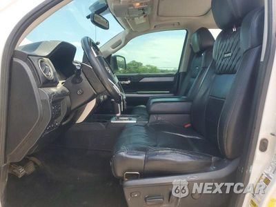 Zdjęcie 7 z 12 samochodu: 2014 TOYOTA TUNDRA CREWMAX PLATINUM VIN:5TFAW5F14EX343988 - miniatura
