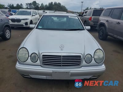 Piąte zdjęcie samochodu w środku: 1996 MERCEDES-BENZ E 320 VIN:WDBJF55F5TJ013532 - miniatura