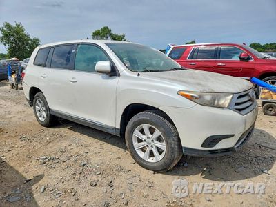 Czwarte zdjęcie samochodu z boku: 2012 TOYOTA HIGHLANDER BASE VIN:5TDZA3EH0CS024319 - miniatura
