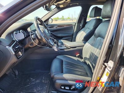 Zdjęcie 7 z 12 samochodu: 2017 BMW 530 XI VIN:WBAJA7C38HG904016 - miniatura