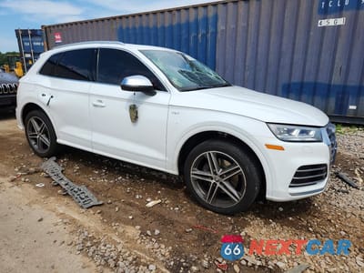 Czwarte zdjęcie samochodu z boku: 2018 AUDI SQ5 PREMIUM PLUS VIN:WA1A4AFY7J2203432 - miniatura
