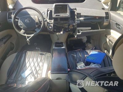 Zdjęcie 8 z 12 samochodu: 2007 TOYOTA PRIUS BASE VIN:JTDKB20U477559750 - miniatura