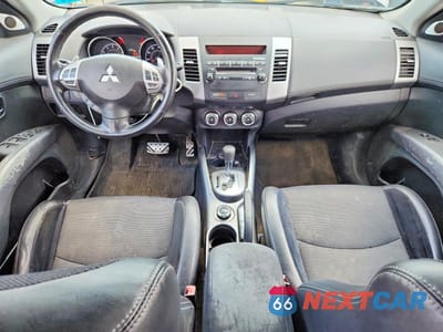 Zdjęcie 8 z 13 samochodu: 2010 MITSUBISHI OUTLANDER GT VIN:JA4JT5AXXAZ007145 - miniatura