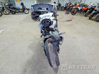 Czwarte zdjęcie samochodu z boku: 2026 HONDA CBR1000 RR VIN:JH2SC7710TK900517 - miniatura