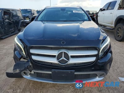 Piąte zdjęcie samochodu w środku: 2015 MERCEDES-BENZ GLA 250 VIN:WDCTG4EB8FJ129028 - miniatura