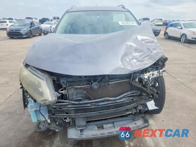 Piąte zdjęcie samochodu w środku: 2014 NISSAN ROGUE SV VIN:5N1AT2MT4EC806890 - miniatura