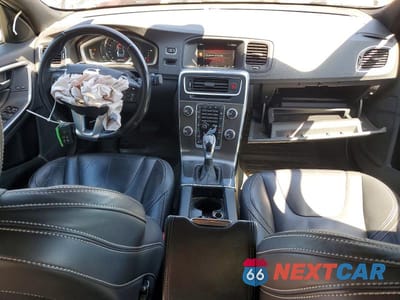 Zdjęcie 8 z 12 samochodu: 2015 VOLVO S60 PREMIER VIN:YV126MFK0F2334656 - miniatura