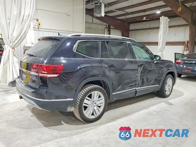 Trzecie zdjęcie samochodu z tyłu: 2018 VOLKSWAGEN ATLAS SEL PREMIUM VIN:1V2NR2CA7JC576355 - miniatura