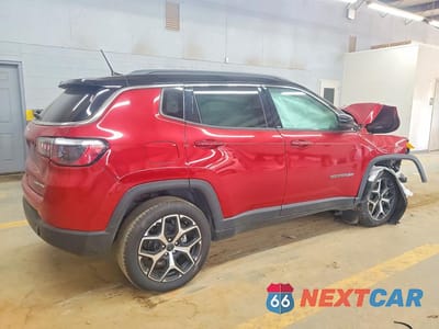 Trzecie zdjęcie samochodu z tyłu: 2025 JEEP COMPASS LIMITED VIN:3C4NJDCN4ST552897 - miniatura