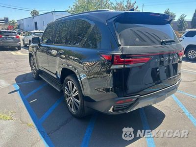 Trzecie zdjęcie samochodu z tyłu: 2024 LEXUS LX 600 LUXURY VIN:JTJGB7CX5R4065214 - miniatura