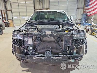 Piąte zdjęcie samochodu w środku: 2019 JEEP GRAND CHEROKEE LAREDO VIN:1C4RJEAG3KC643098 - miniatura