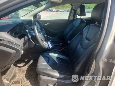 Zdjęcie 7 z 12 samochodu: 2015 FORD FOCUS SE VIN:1FADP3K25FL336141 - miniatura