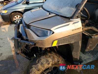 Zdjęcie 9 z 10 samochodu: 2023 POLARIS RANGER CREW XP 1000 UTILITY VEHICLE VIN:4XARSE997P8093103 - miniatura