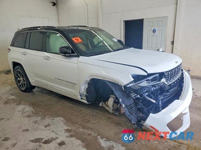Czwarte zdjęcie samochodu z boku: 2024 JEEP GRAND CHEROKEE SUMMIT VIN:1C4RJHEG7R8582038 - miniatura