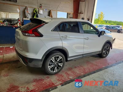 Trzecie zdjęcie samochodu z tyłu: 2024 MITSUBISHI ECLIPSE CROSS SE VIN:JA4ATWAAXRZ061588 - miniatura