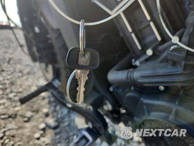 Zdjęcie 8 z 9 samochodu: 2019 INDIAN MOTORCYCLE CO. SCOUT BOBBER ABS VIN:56KMTA009K3140364 - miniatura