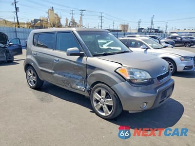 Czwarte zdjęcie samochodu z boku: 2010 KIA SOUL + VIN:KNDJT2A24A7138883 - miniatura