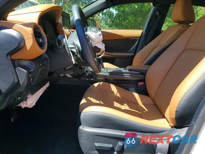 Zdjęcie 7 z 13 samochodu: 2025 LEXUS IS 300 F SPORT DESIGN VIN:JTHB81F20S5054712 - miniatura