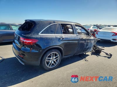 Trzecie zdjęcie samochodu z tyłu: 2018 MERCEDES-BENZ GLC 300 4MATIC VIN:WDC0G4KB0JV062711 - miniatura