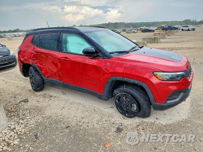 Czwarte zdjęcie samochodu z boku: 2023 JEEP COMPASS TRAILHAWK VIN:3C4NJDDN9PT503345 - miniatura