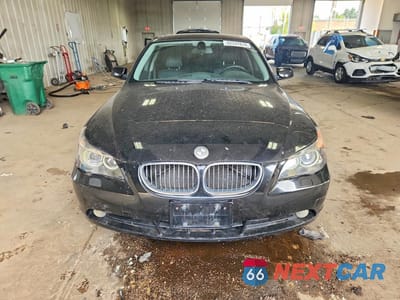 Piąte zdjęcie samochodu w środku: 2007 BMW 530 XI VIN:WBANF73537CY17974 - miniatura