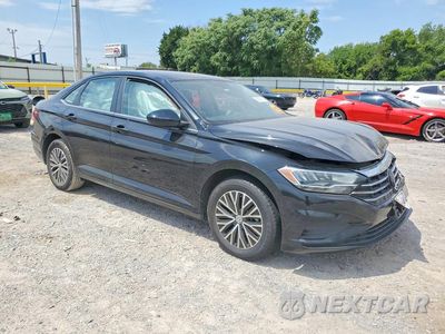 Czwarte zdjęcie samochodu z boku: 2021 VOLKSWAGEN JETTA S VIN:3VWC57BU9MM091860 - miniatura