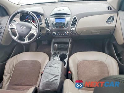 Zdjęcie 8 z 13 samochodu: 2011 HYUNDAI TUCSON GLS VIN:KM8JU3AC2BU292051 - miniatura