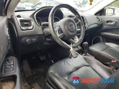 Zdjęcie 8 z 12 samochodu: 2018 JEEP COMPASS LIMITED VIN:3C4NJCCB0JT211558 - miniatura