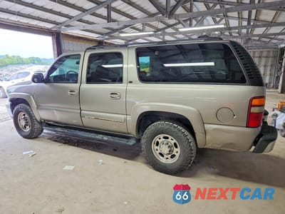 Drugie zdjęcie samochodu z przodu: 2001 CHEVROLET SUBURBAN K2500 VIN:3GNGK26G81G134932 - miniatura