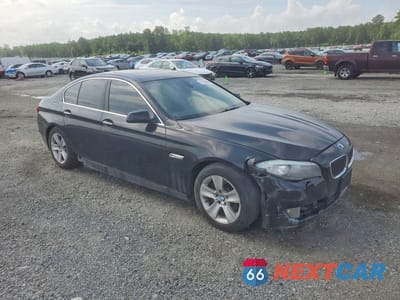Czwarte zdjęcie samochodu z boku: 2011 BMW 528 I VIN:WBAFR1C57BC741239 - miniatura