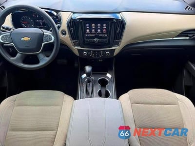Zdjęcie 8 z 15 samochodu: 2023 CHEVROLET TRAVERSE LS VIN:1GNERFKW3PJ223449 - miniatura