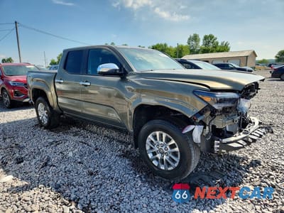 Czwarte zdjęcie samochodu z boku: 2024 TOYOTA TACOMA LIMITED VIN:3TMLB5JN8RM056745 - miniatura