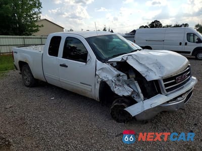 Czwarte zdjęcie samochodu z boku: 2013 GMC SIERRA K1500 SLE VIN:1GTR2VE77DZ284796 - miniatura