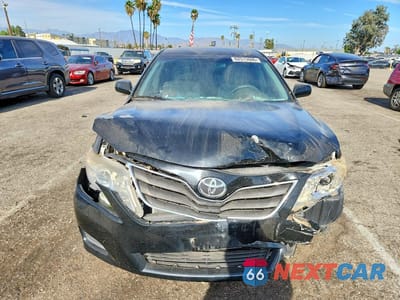 Piąte zdjęcie samochodu w środku: 2011 TOYOTA CAMRY LE VIN:4T4BF3EK6BR157564 - miniatura