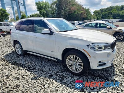 Czwarte zdjęcie samochodu z boku: 2016 BMW X5 XDR40E VIN:5UXKT0C58G0S77737 - miniatura