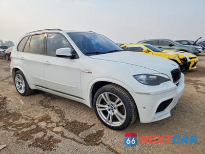 Czwarte zdjęcie samochodu z boku: 2012 BMW X5 M VIN:5YMGY0C54CLK27295 - miniatura