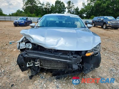 Piąte zdjęcie samochodu w środku: 2016 VOLKSWAGEN PASSAT SE VIN:1VWBS7A37GC062876 - miniatura