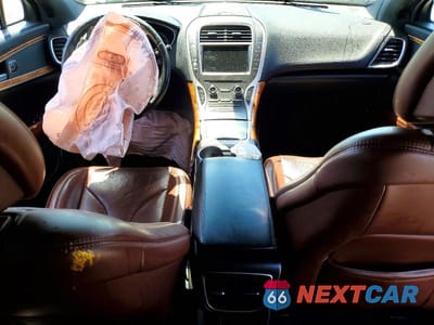Zdjęcie 8 z 13 samochodu: 2016 LINCOLN MKX RESERVE VIN:2LMTJ6LP9GBL74816 - miniatura