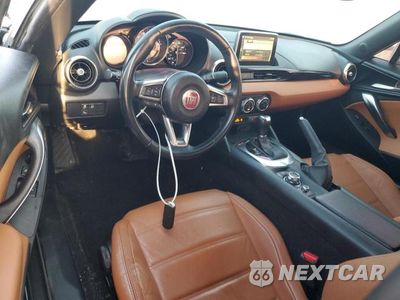 Zdjęcie 8 z 12 samochodu: 2017 FIAT 124 SPIDER CLASSICA VIN:JC1NFAEK4H0105220 - miniatura