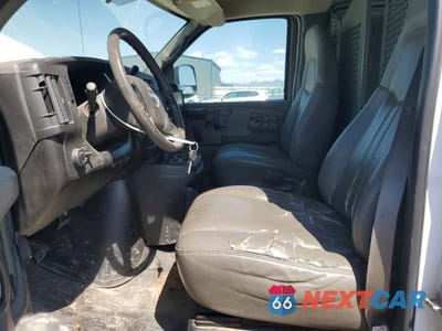 Zdjęcie 7 z 13 samochodu: 2008 GMC SAVANA G1500 VIN:1GTFG15X581105561 - miniatura