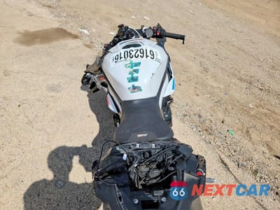 Zdjęcie 6 z 9 samochodu: 2024 BMW S 1000 RR VIN:WB10E6305R6K29958 - miniatura