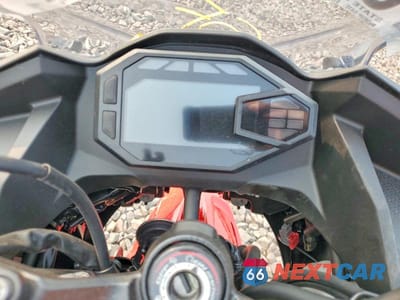 Zdjęcie 7 z 8 samochodu: 2024 KAWASAKI EX500 VIN:ML5EXGG10RDA17490 - miniatura