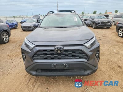 Piąte zdjęcie samochodu w środku: 2024 TOYOTA RAV4 XLE PREMIUM VIN:2T3A1RFV8RW483268 - miniatura